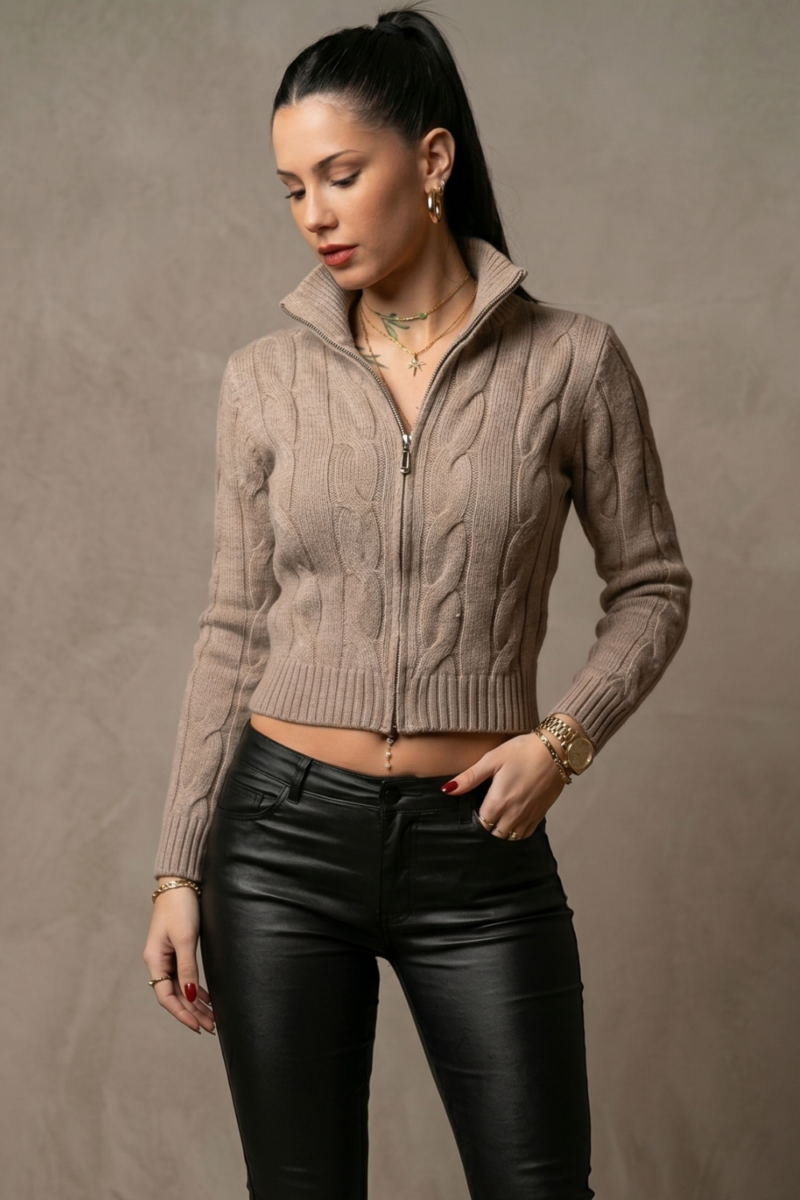 Campera Yi de hilo ajustada