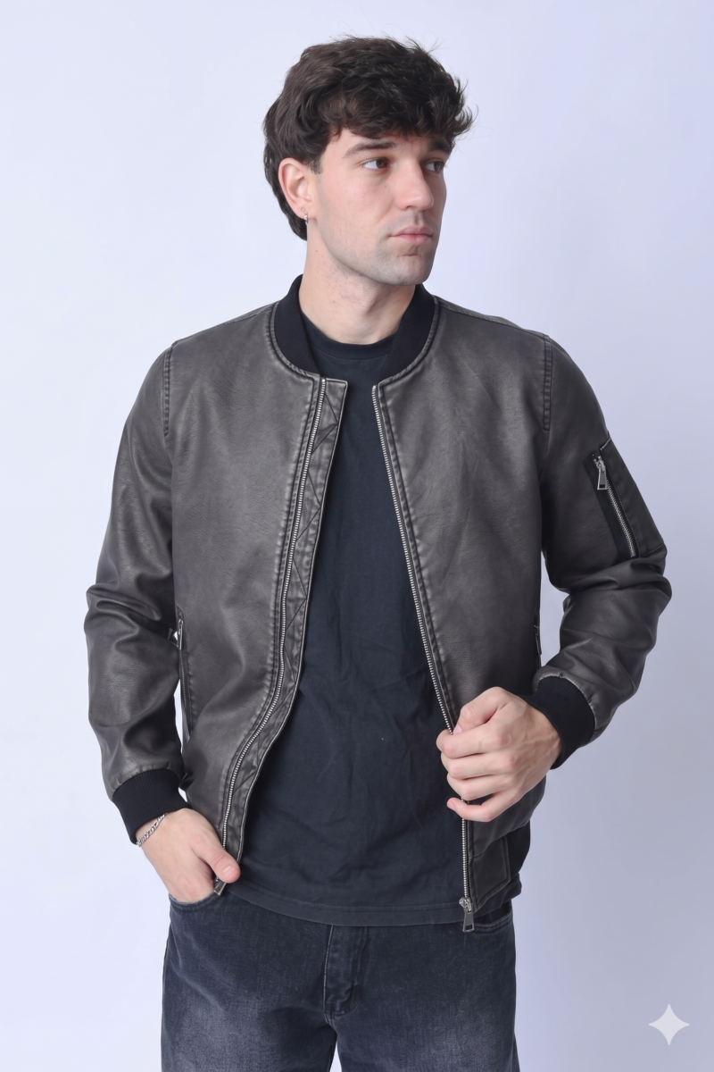 CAMPERA BOMBER P.U LAVADA CUERO