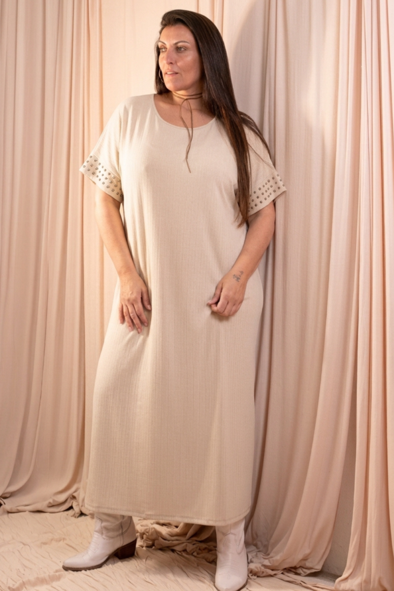 VESTIDO S/MANGAS CON TACHAS